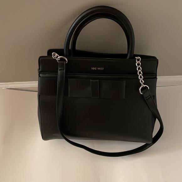 Nine West Handbags - Nine West Purse Make An Offer